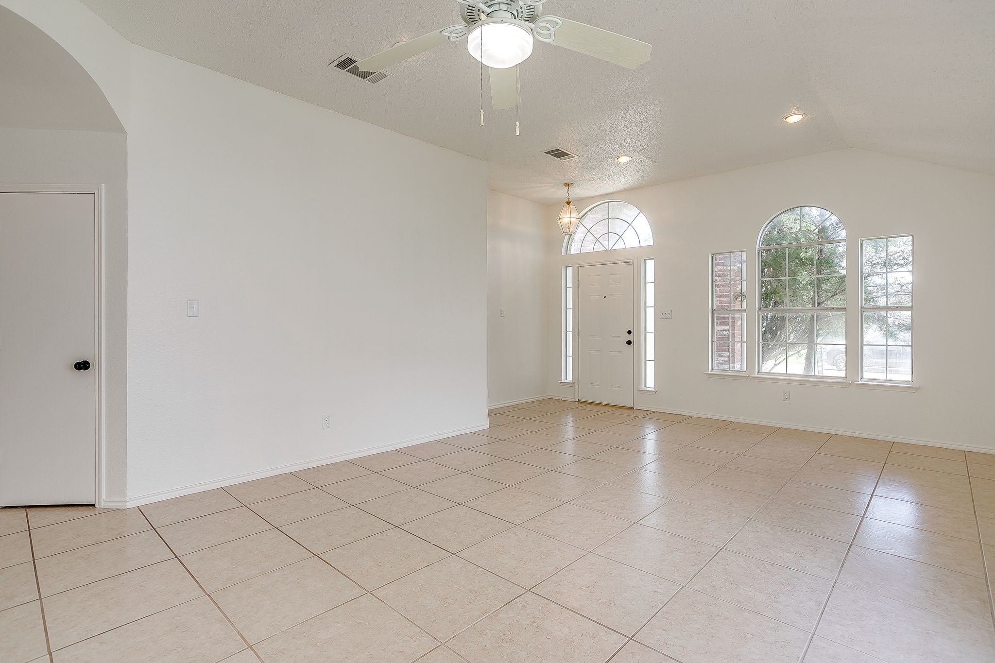 1104 Angel Fire Lane Arlington TX 76001
