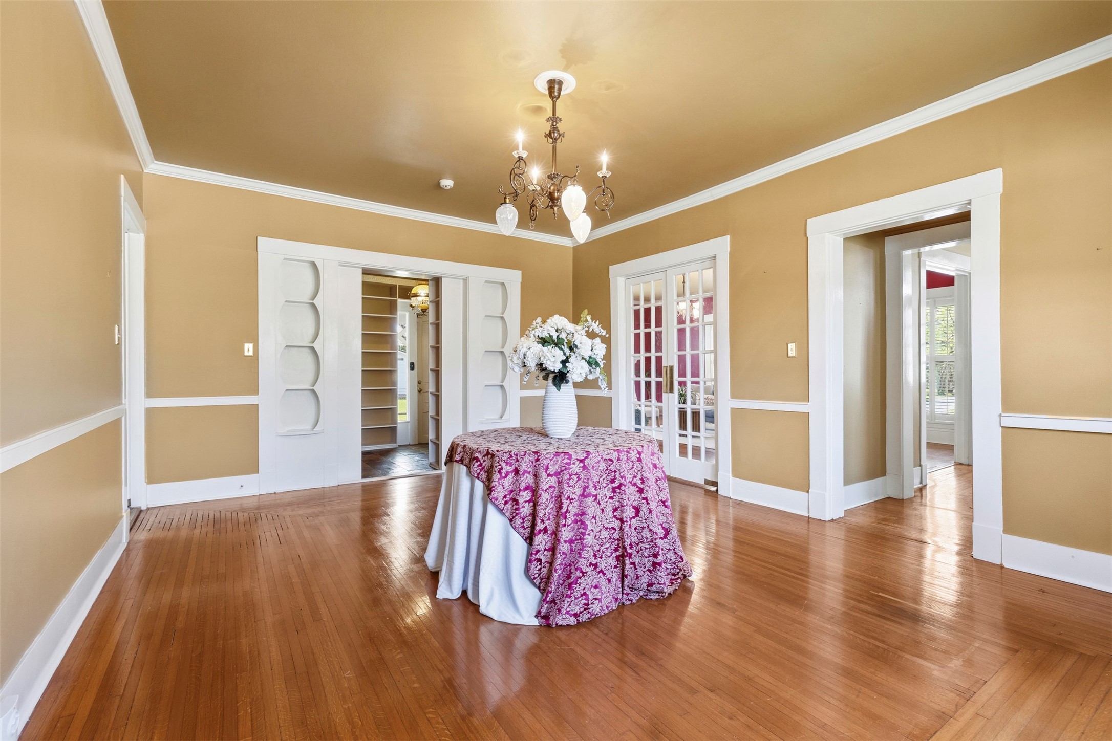 1017 N Woods Street Sherman TX 75092