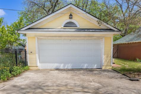 1017 N Woods Street Sherman TX 75092