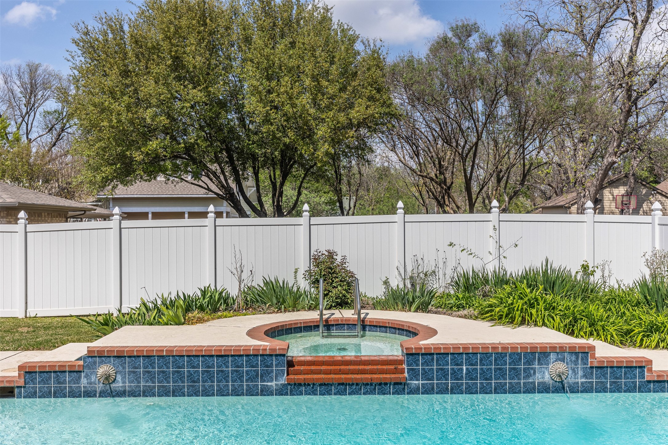 1017 N Woods Street Sherman TX 75092