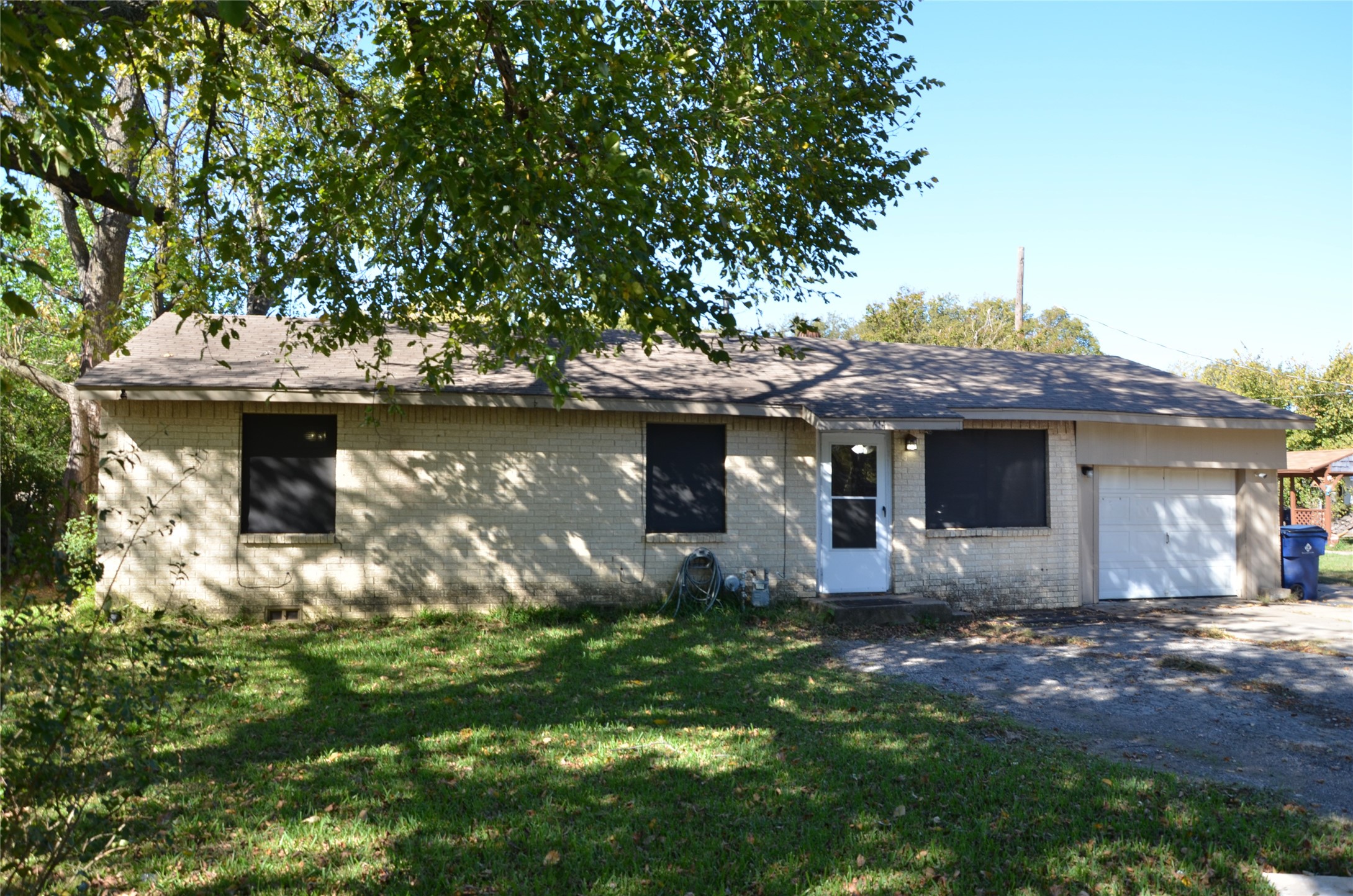614 Franklin Avenue Pottsboro TX 75076