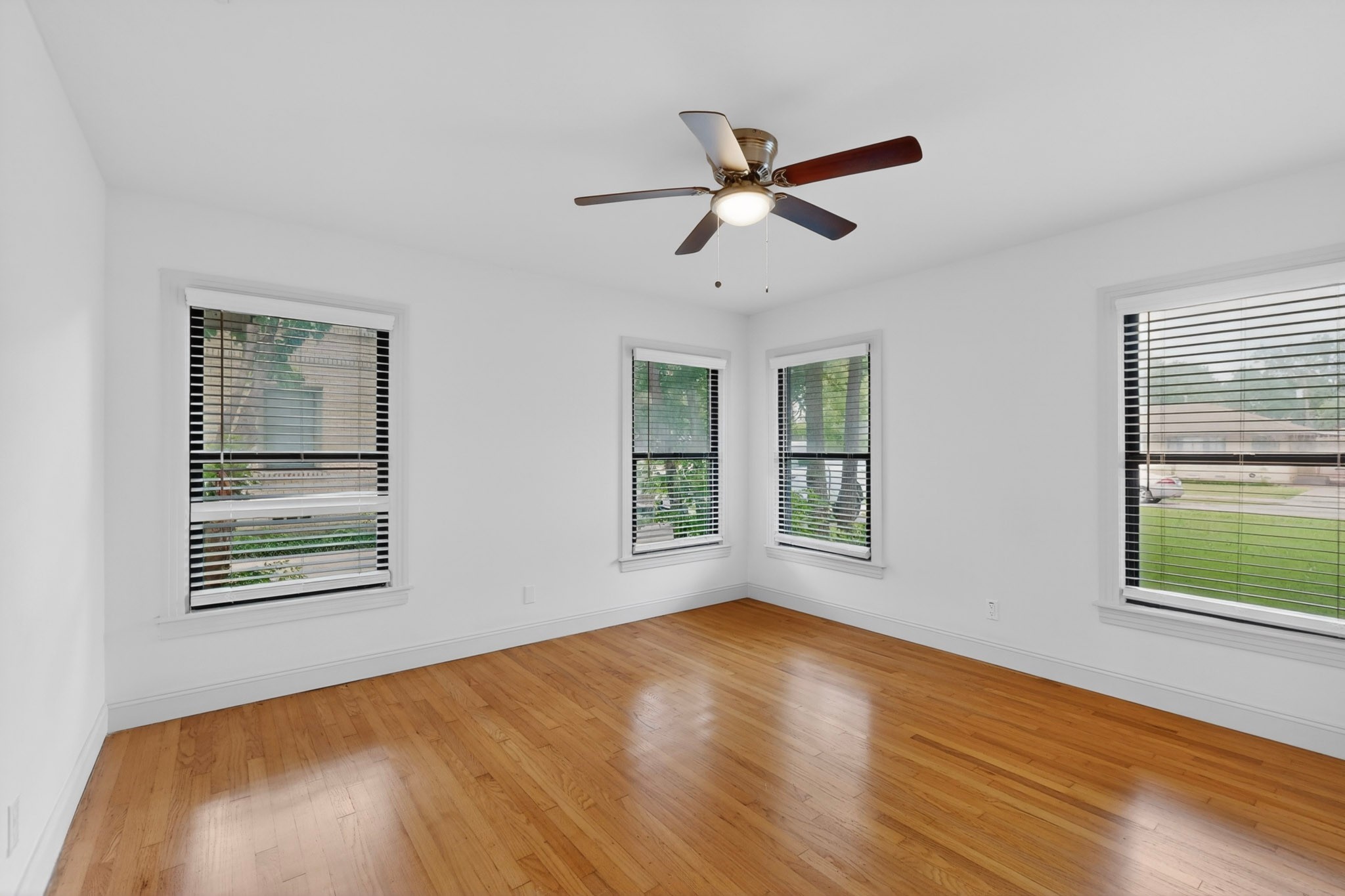 6025 Fairway Avenue Dallas TX 75227