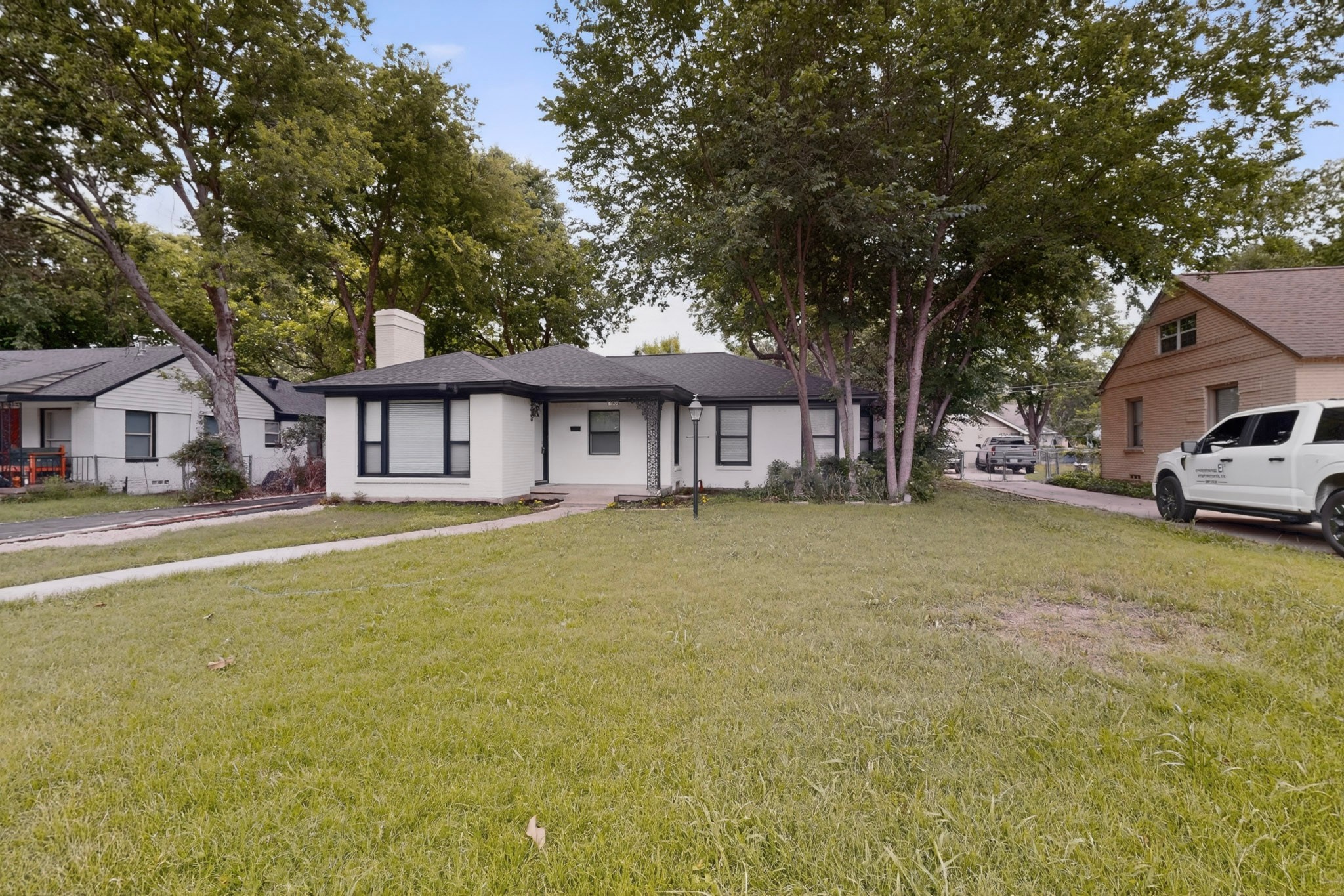 6025 Fairway Avenue Dallas TX 75227