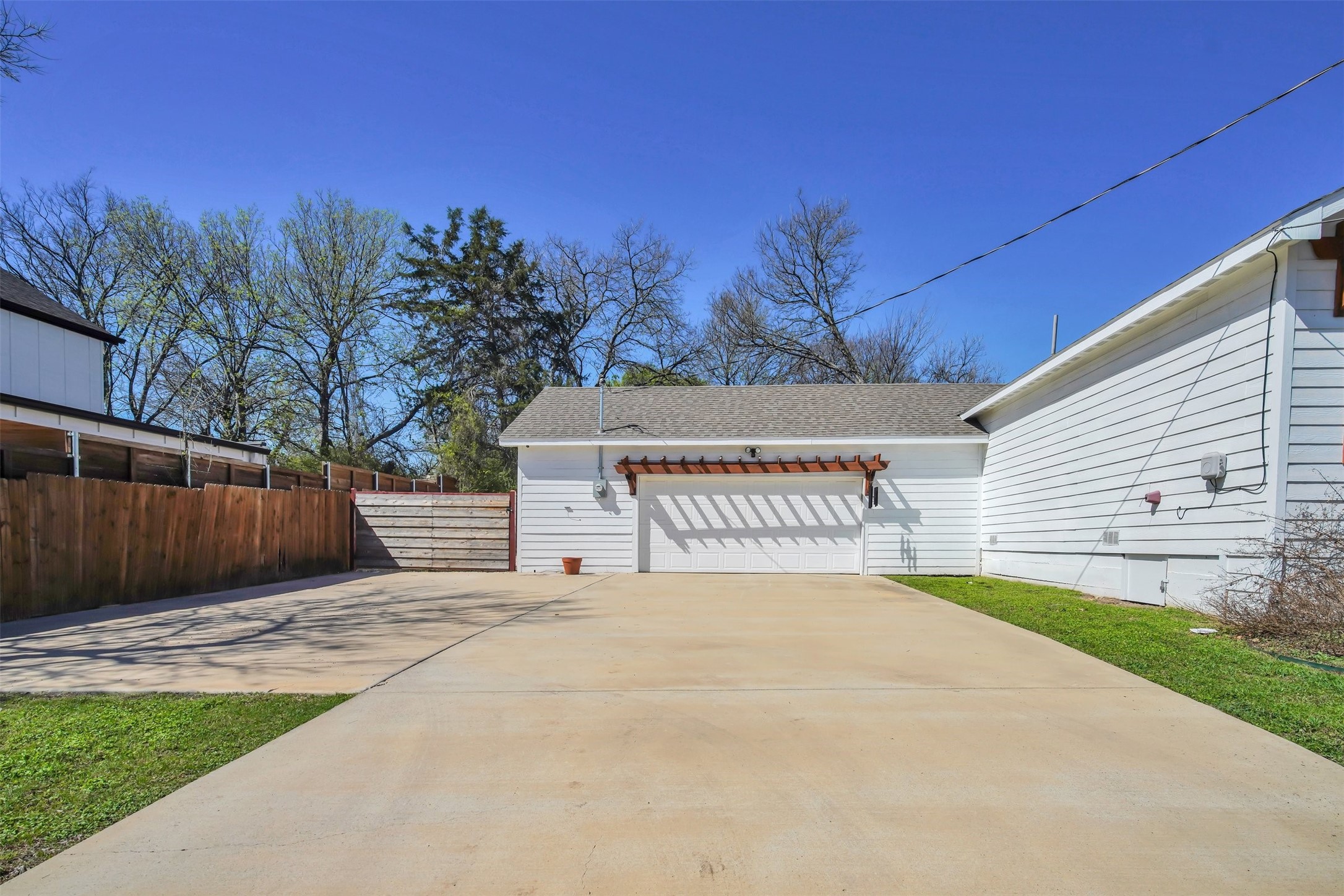 1723 N Edgefield Avenue Dallas TX 75208