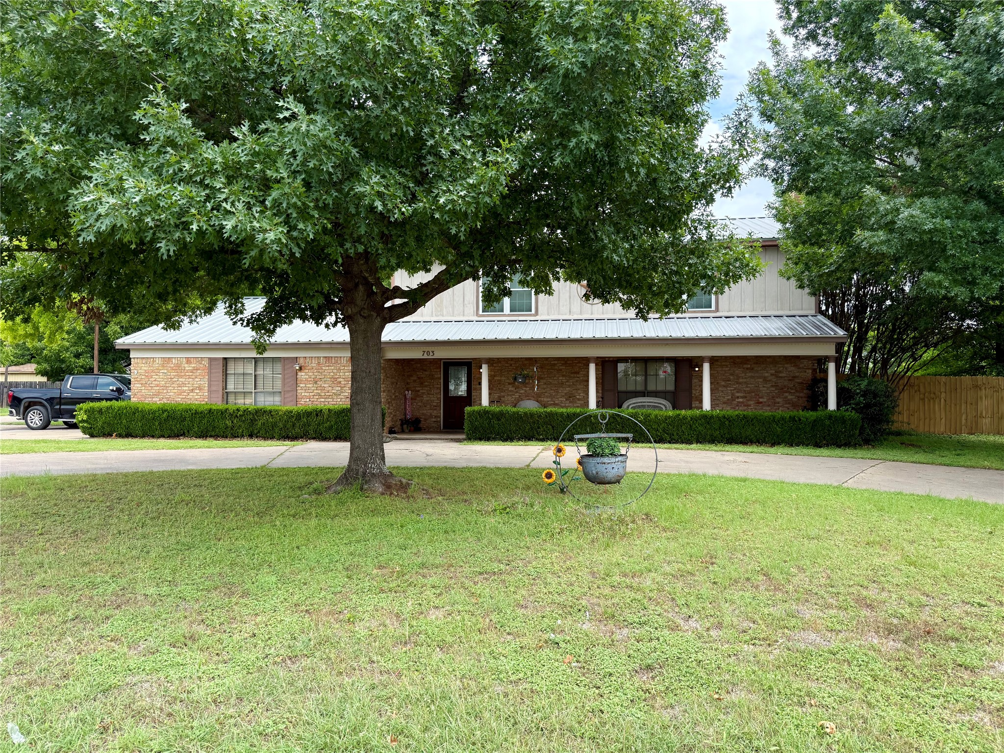 703 S Colorado Street Whitney TX 76692