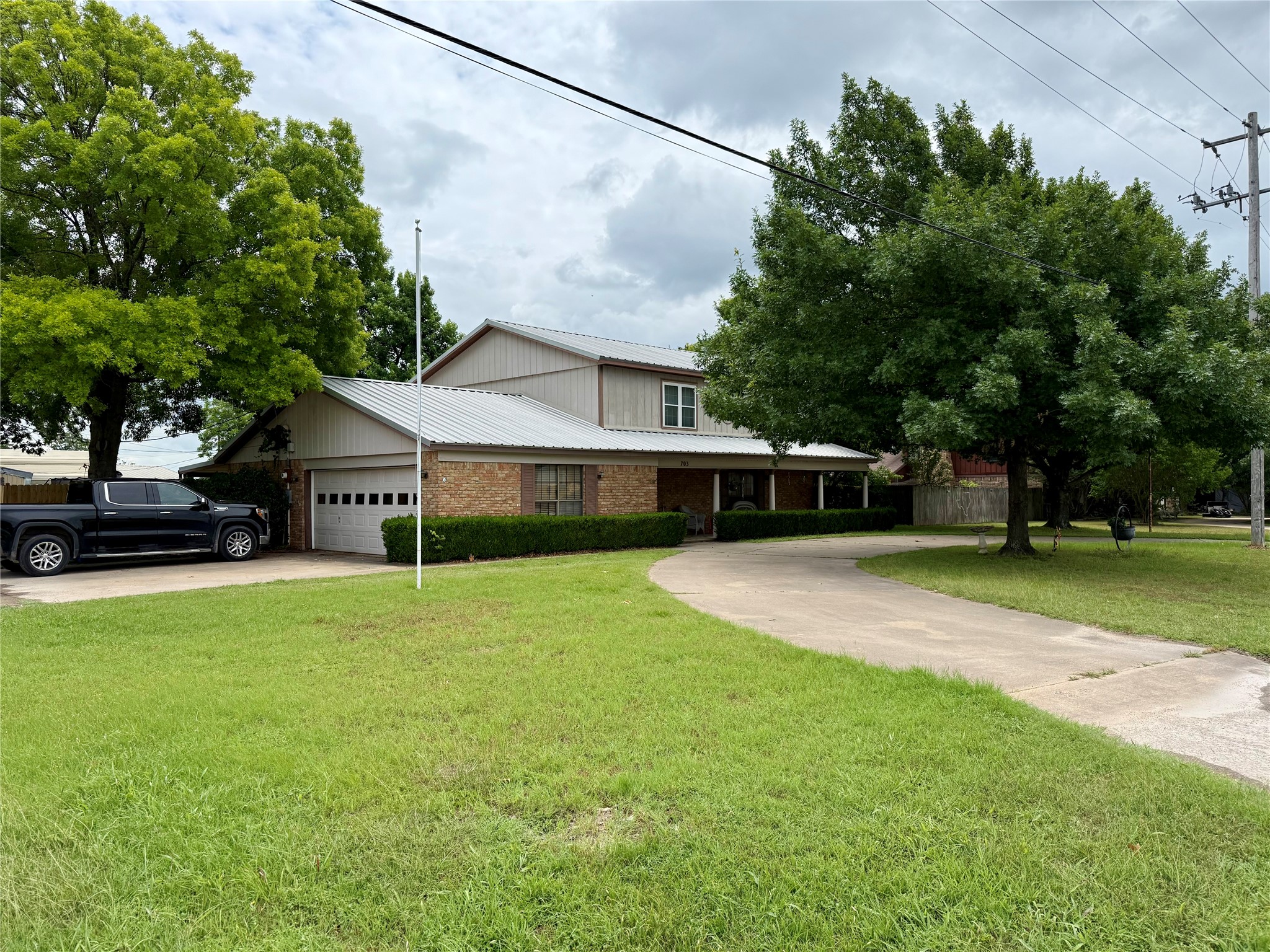 703 S Colorado Street Whitney TX 76692