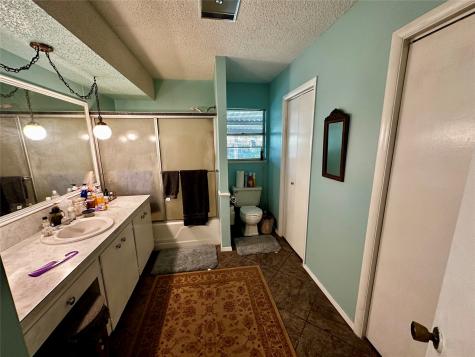 510 E Pecan Street Seymour TX 76380