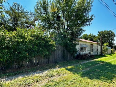 510 E Pecan Street Seymour TX 76380
