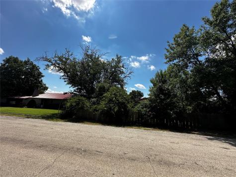 510 E Pecan Street Seymour TX 76380