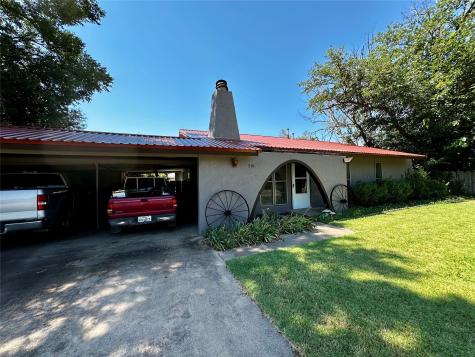 510 E Pecan Street Seymour TX 76380