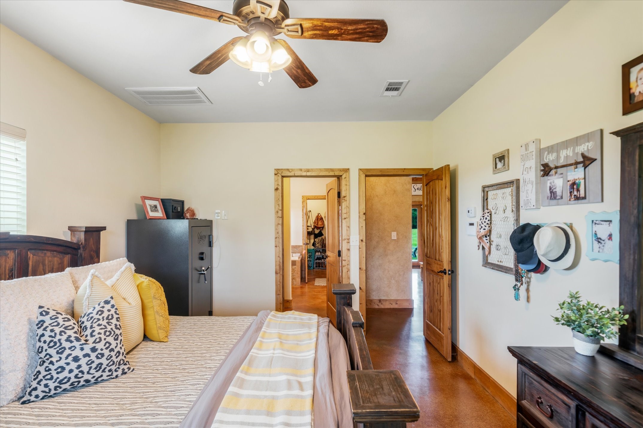 1305 Vz County Road 3821 Wills Point TX 75169