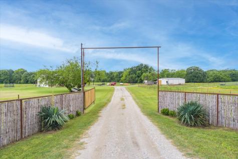 1305 Vz County Road 3821 Wills Point TX 75169