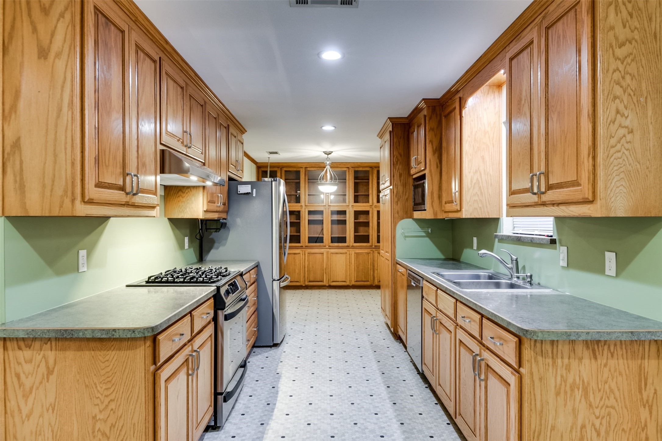 802 Cardinal Road Mansfield TX 76063