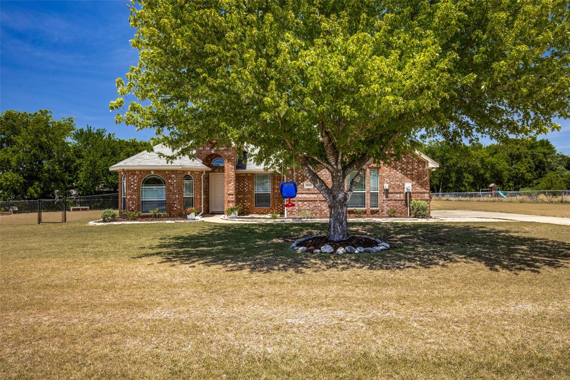 1050 Waterford Crossing Waxahachie TX 75167