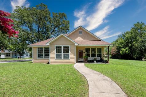 931 W Walker Street Denison TX 75020