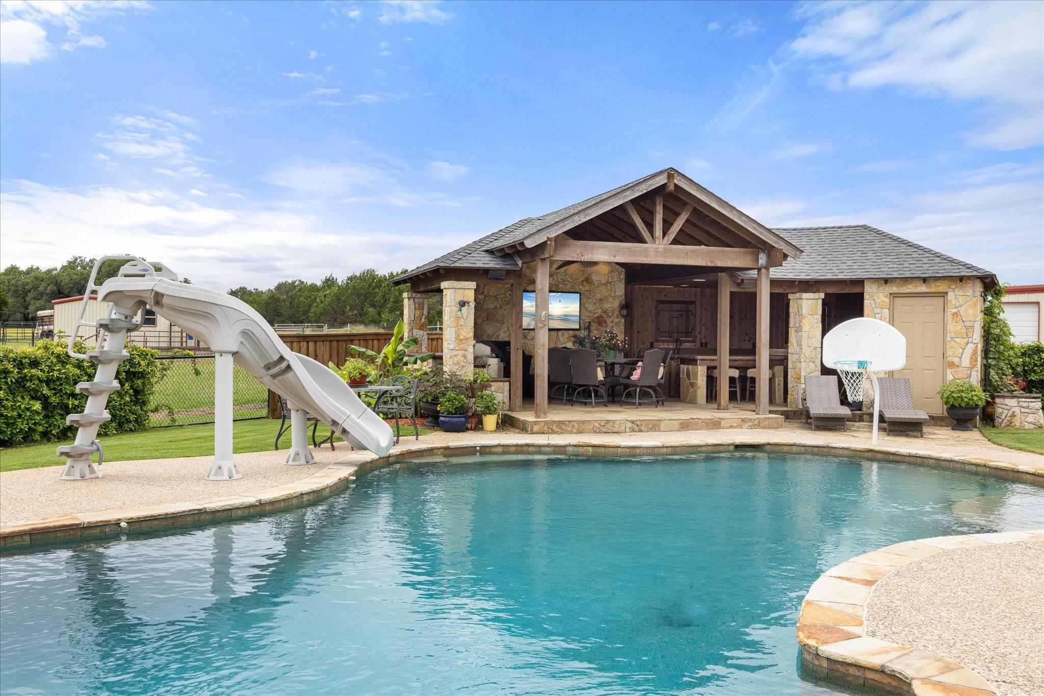 2560 Shady Oaks Circle Glen Rose TX 76043