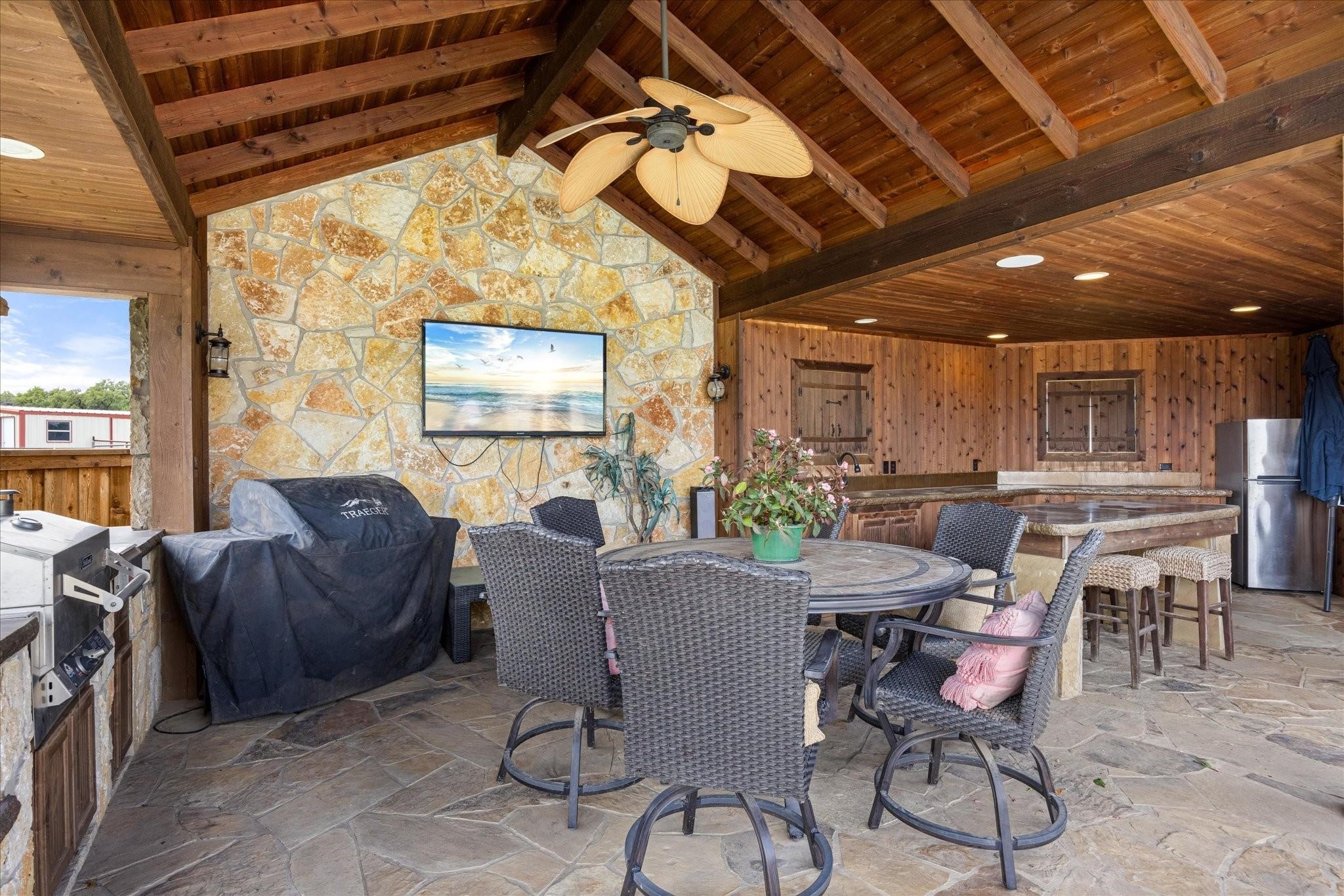 2560 Shady Oaks Circle Glen Rose TX 76043