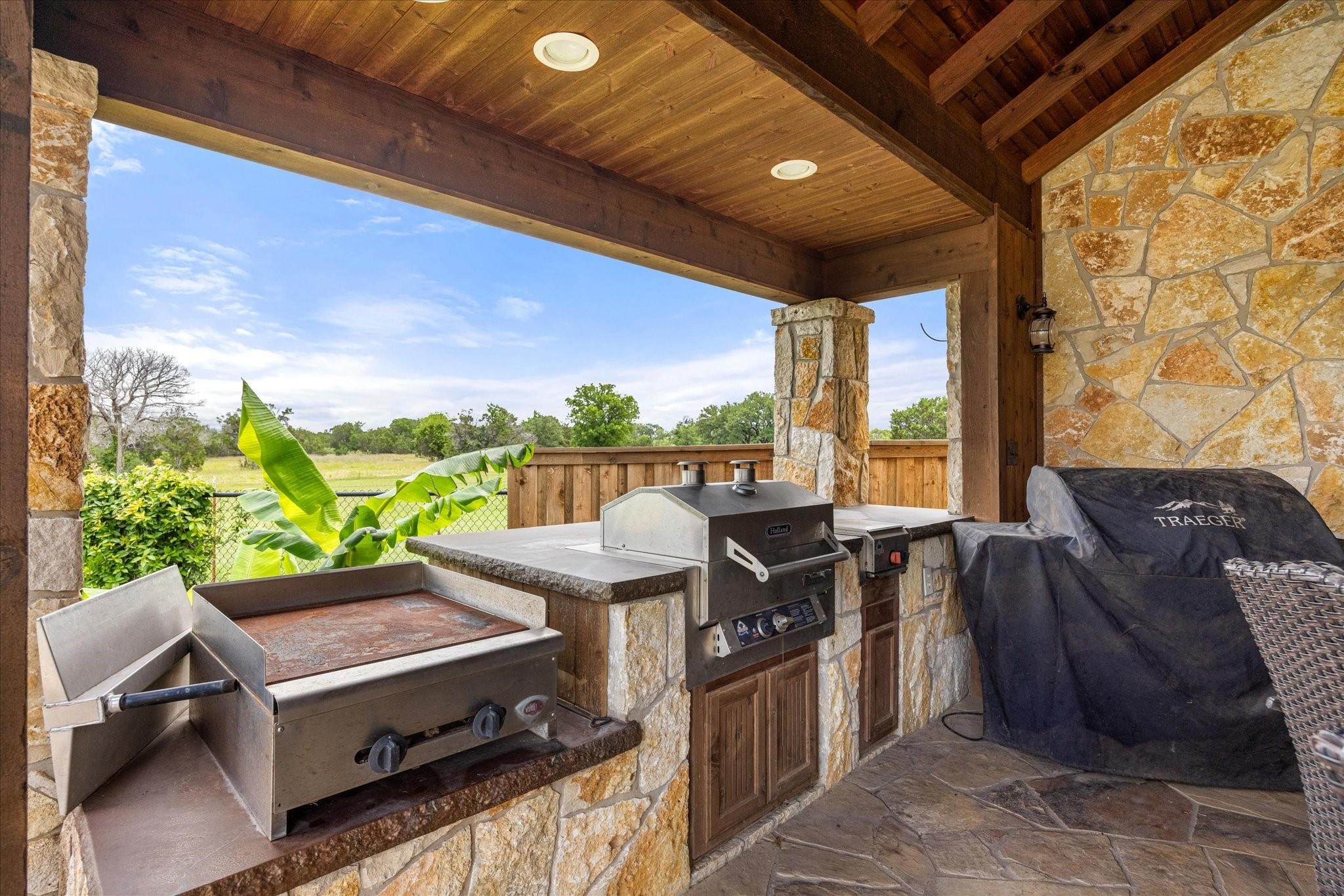 2560 Shady Oaks Circle Glen Rose TX 76043