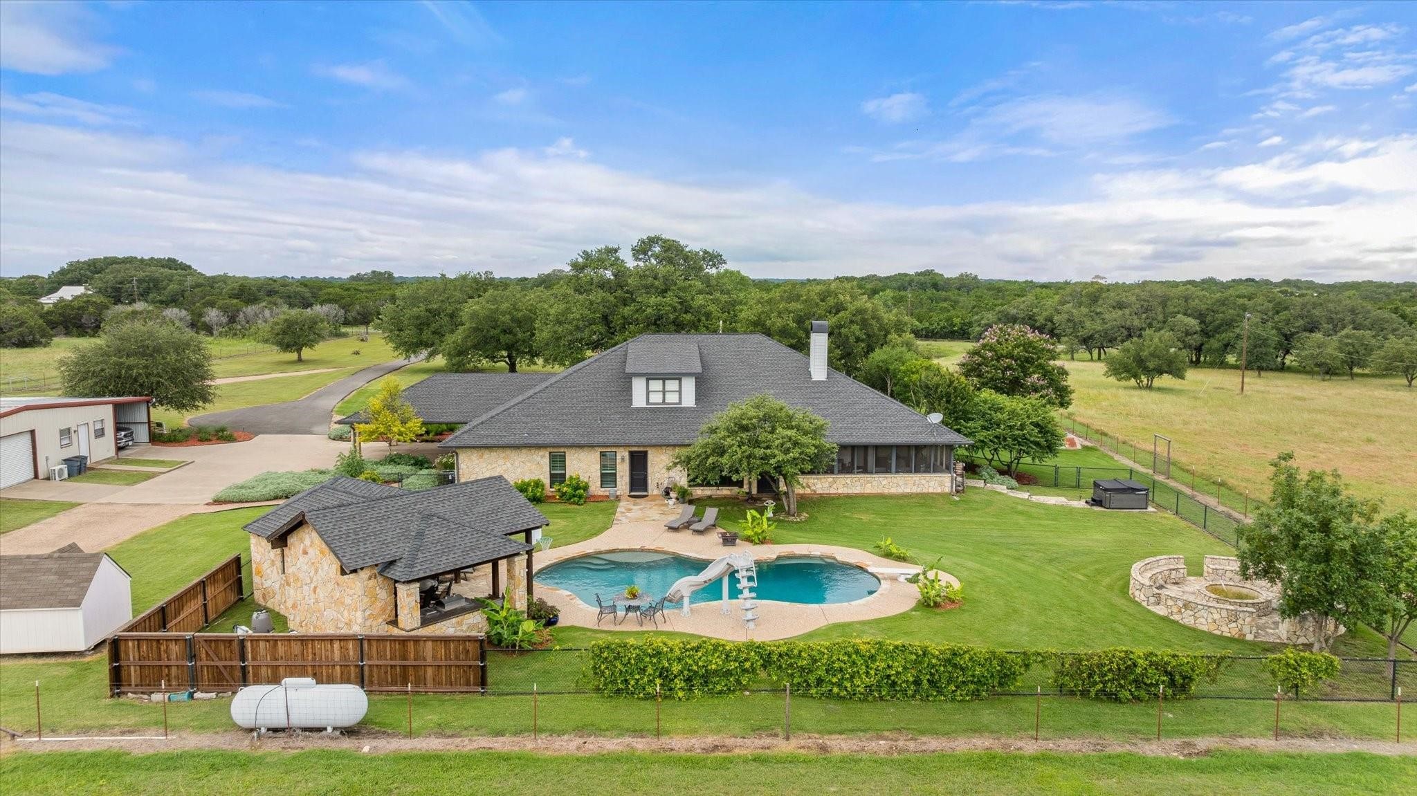 2560 Shady Oaks Circle Glen Rose TX 76043