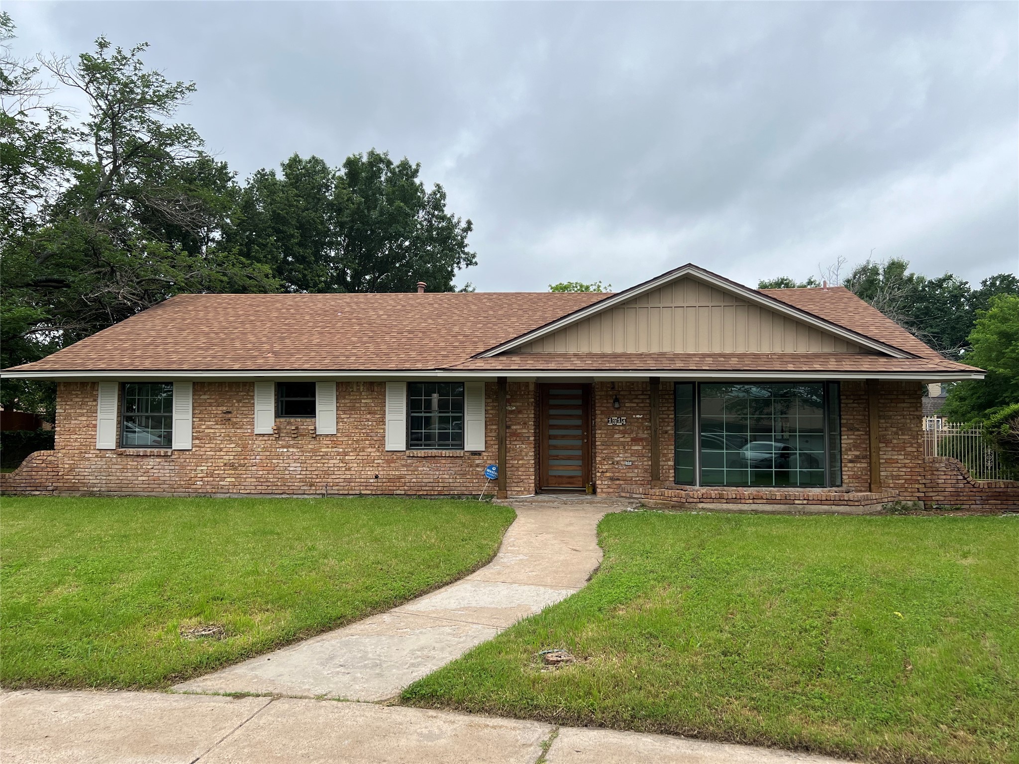 1314 Holly Glen Drive Dallas TX 75232