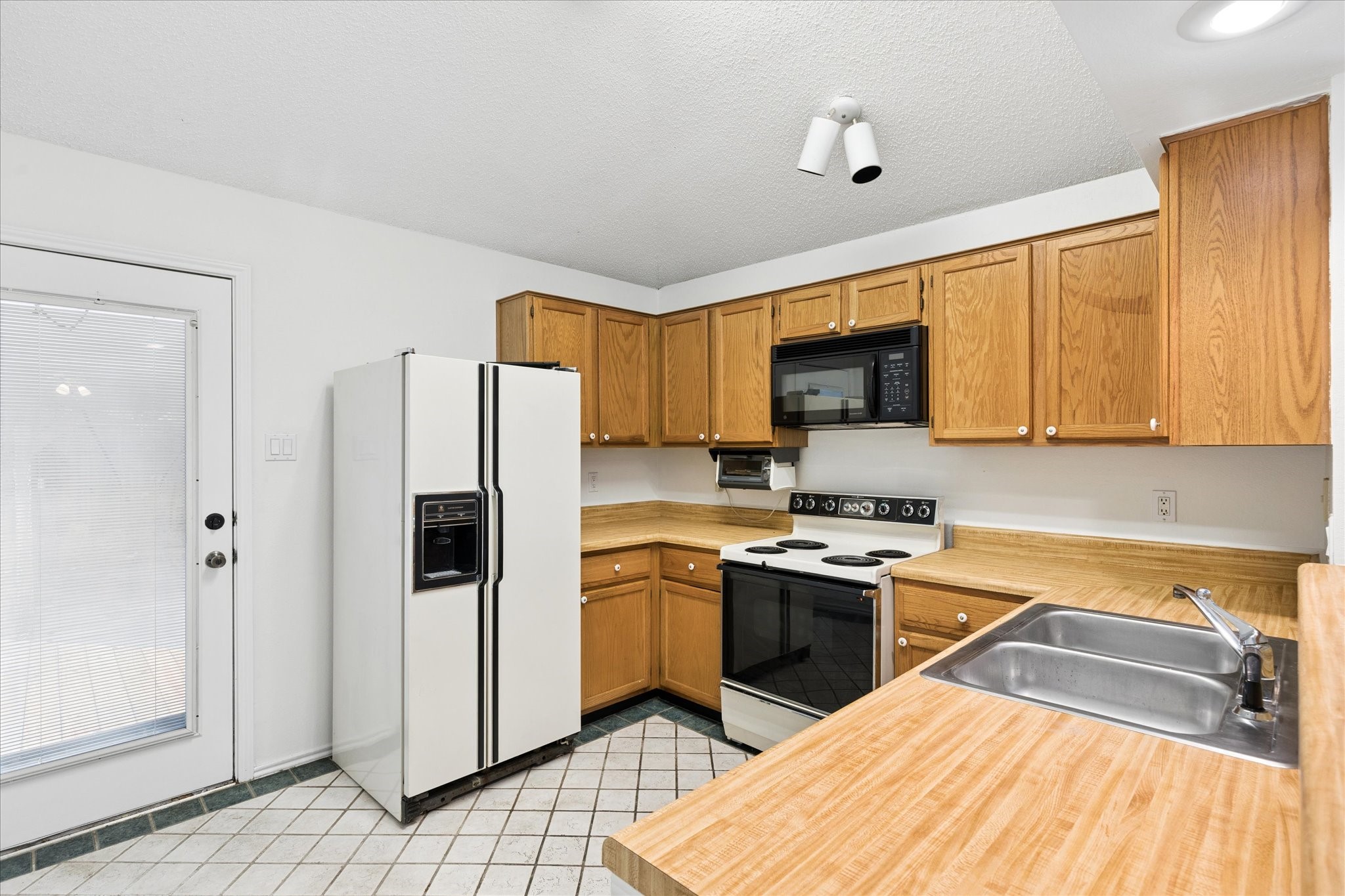 2312 Dalewood Lane Bedford TX 76022