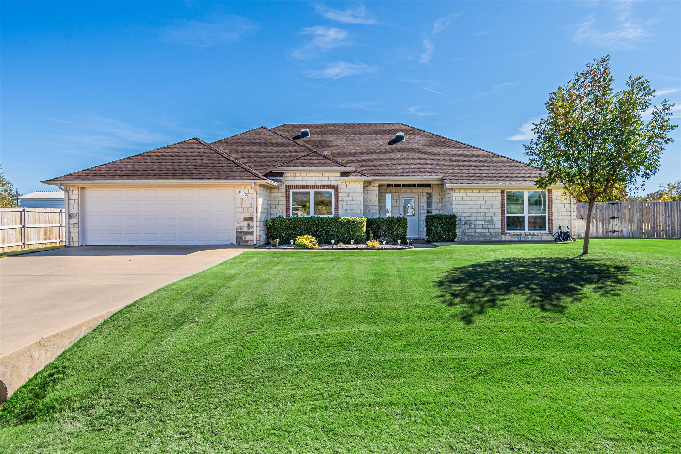 617 Parker Lane Granbury TX 76048