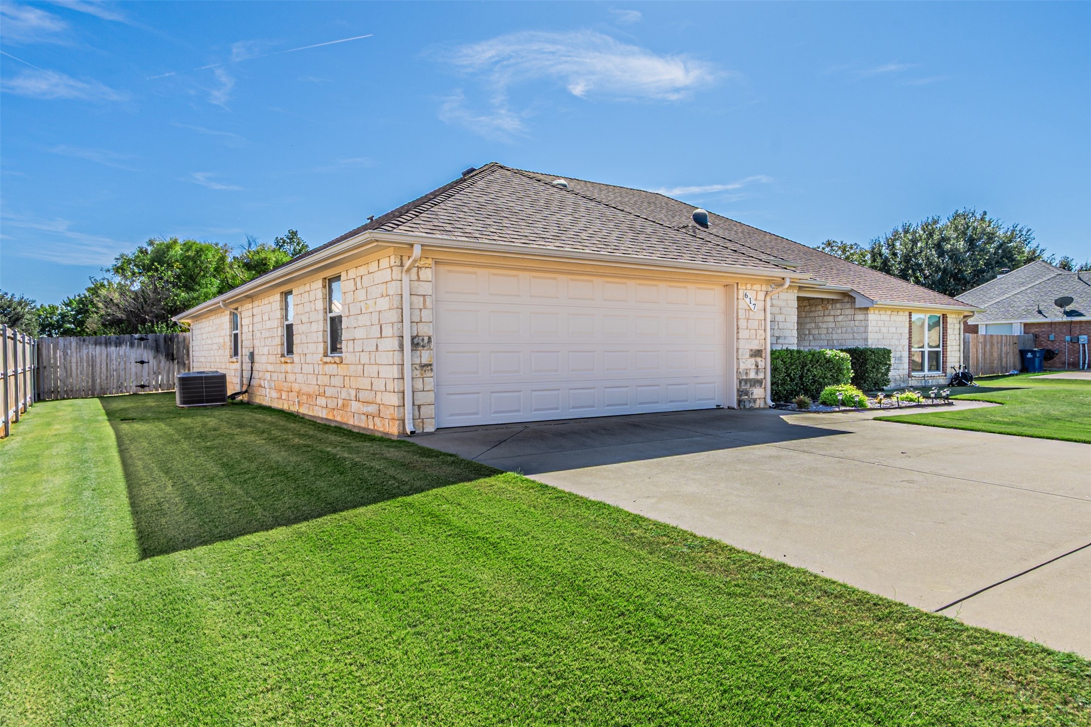 617 Parker Lane Granbury TX 76048
