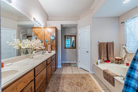 617 Parker Lane Granbury TX 76048
