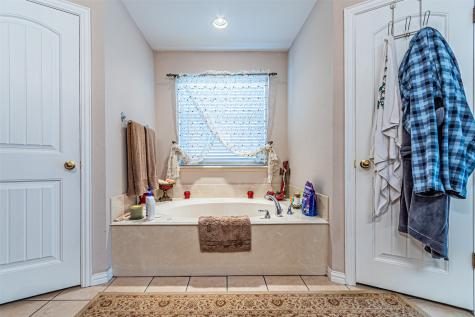 617 Parker Lane Granbury TX 76048