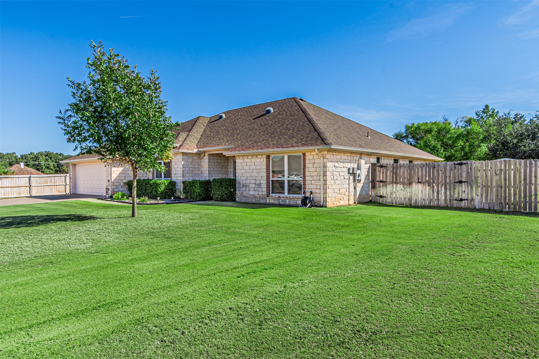 617 Parker Lane Granbury TX 76048