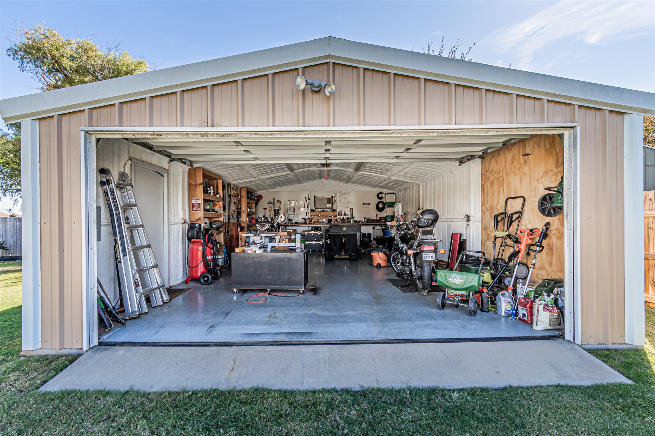 617 Parker Lane Granbury TX 76048
