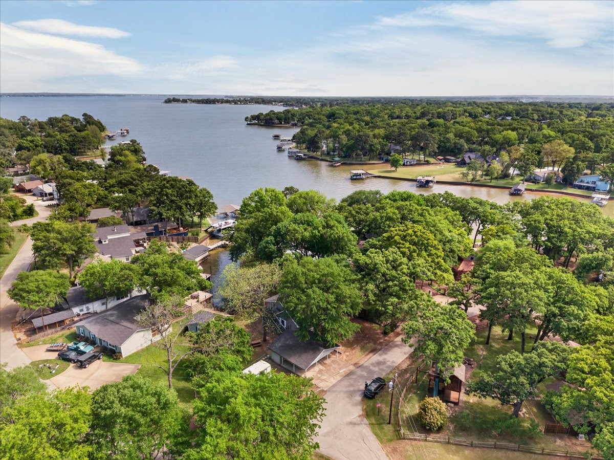 1529 Oak Shore Drive Tool TX 75143