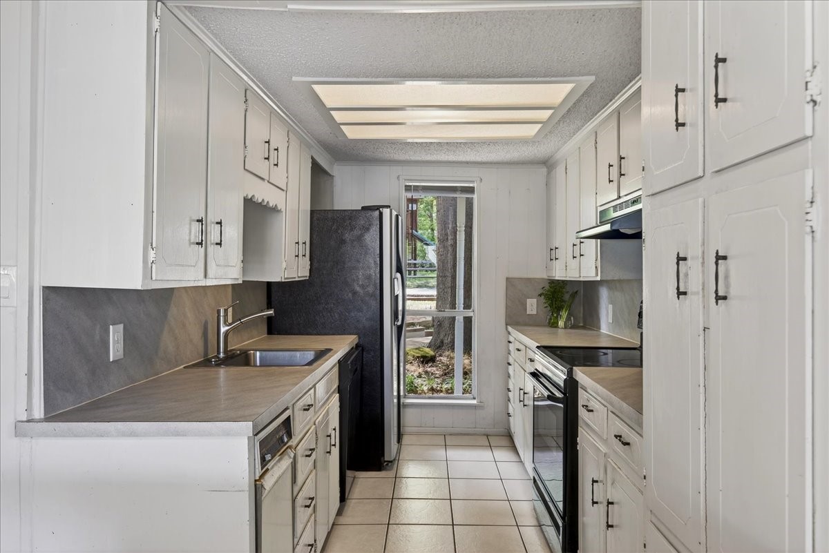 1529 Oak Shore Drive Tool TX 75143