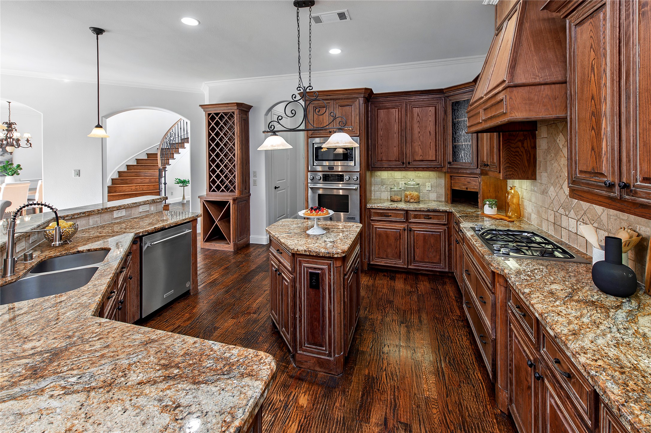 3606 S Versailles Avenue Dallas TX 75209