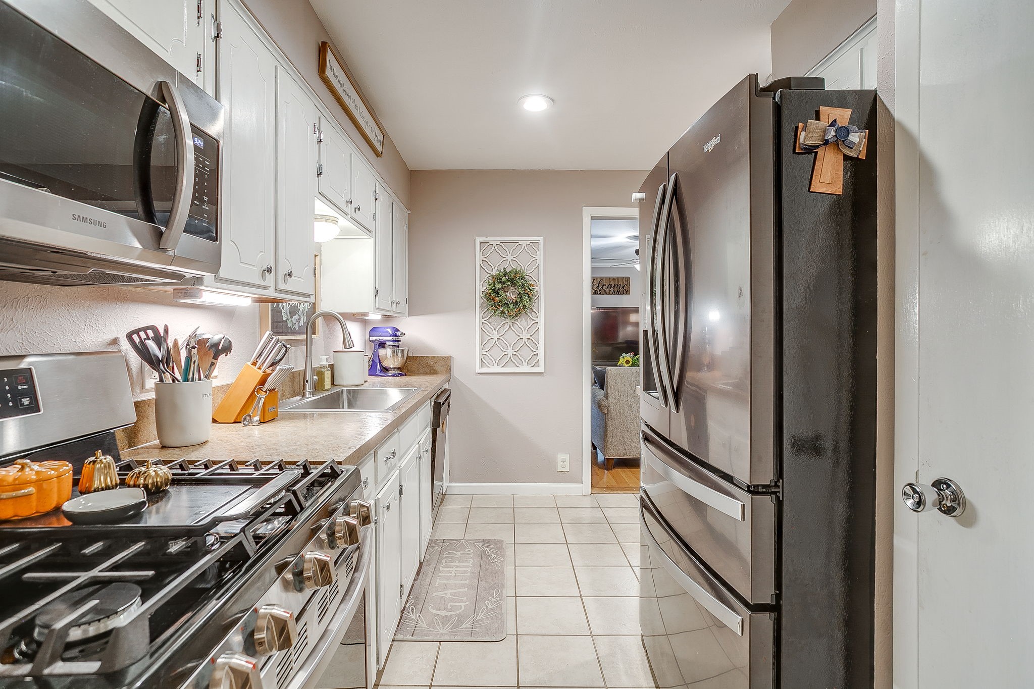312 Gardenia Court Burleson TX 76028