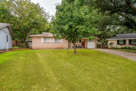 312 Gardenia Court Burleson TX 76028