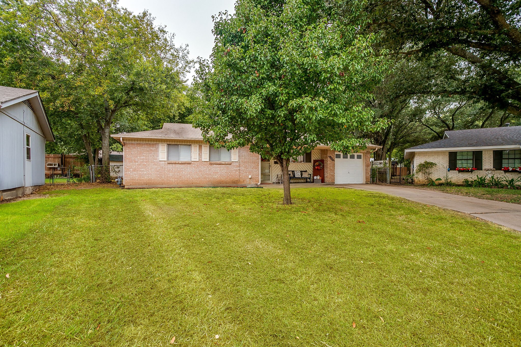 312 Gardenia Court Burleson TX 76028