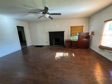 2107 S Fannin Avenue Denison TX 75020