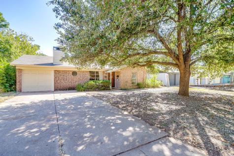 1613 Barron Lane Fort Worth TX 76112