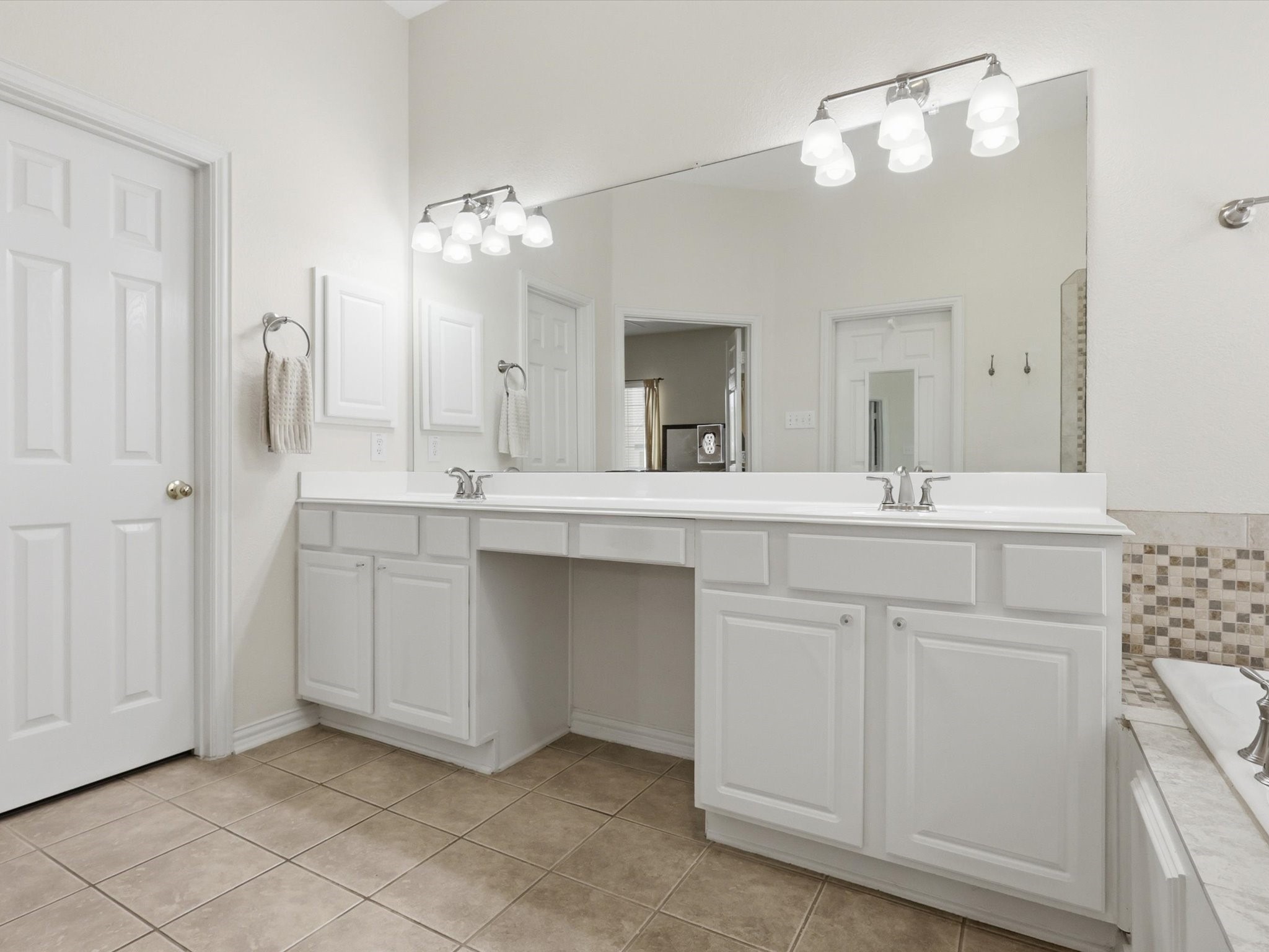 1740 Ivy Lane Carrollton TX 75007
