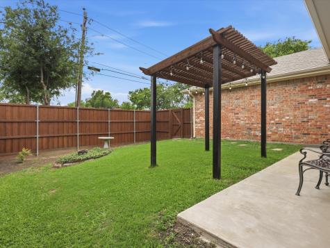 1740 Ivy Lane Carrollton TX 75007