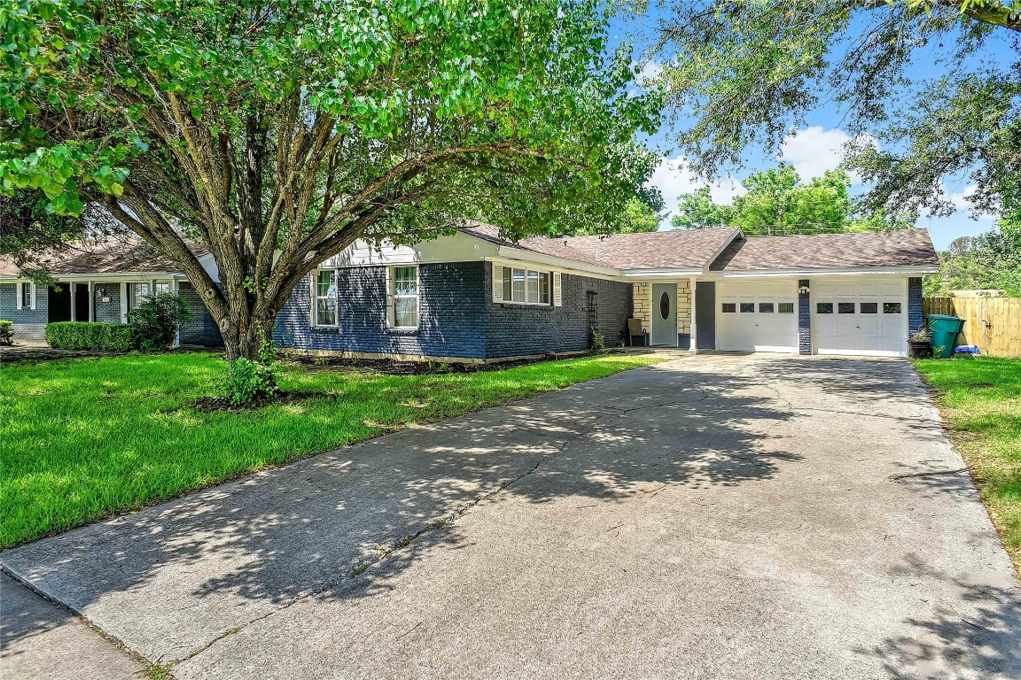 1804 Robin Drive Sherman TX 75092