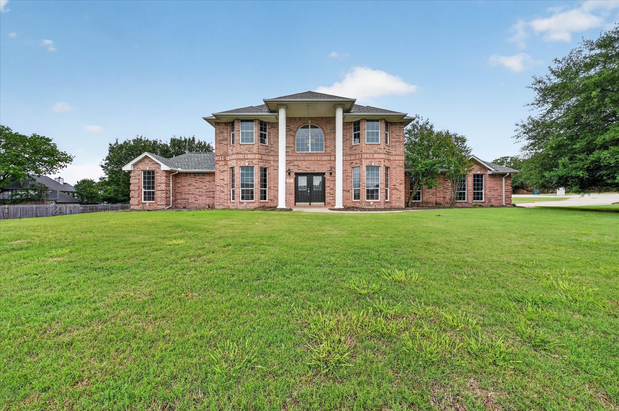 2212 Summit Drive Burleson TX 76028