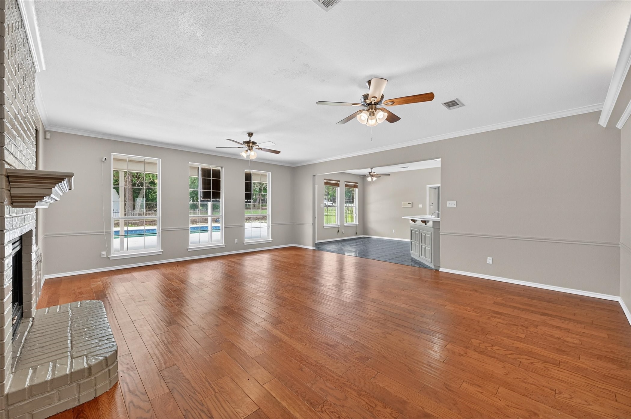 2212 Summit Drive Burleson TX 76028