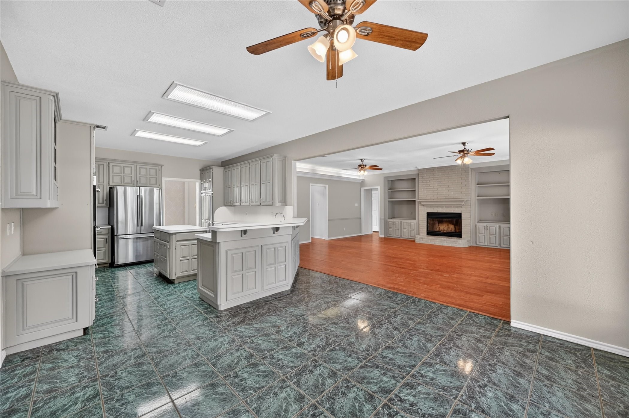 2212 Summit Drive Burleson TX 76028