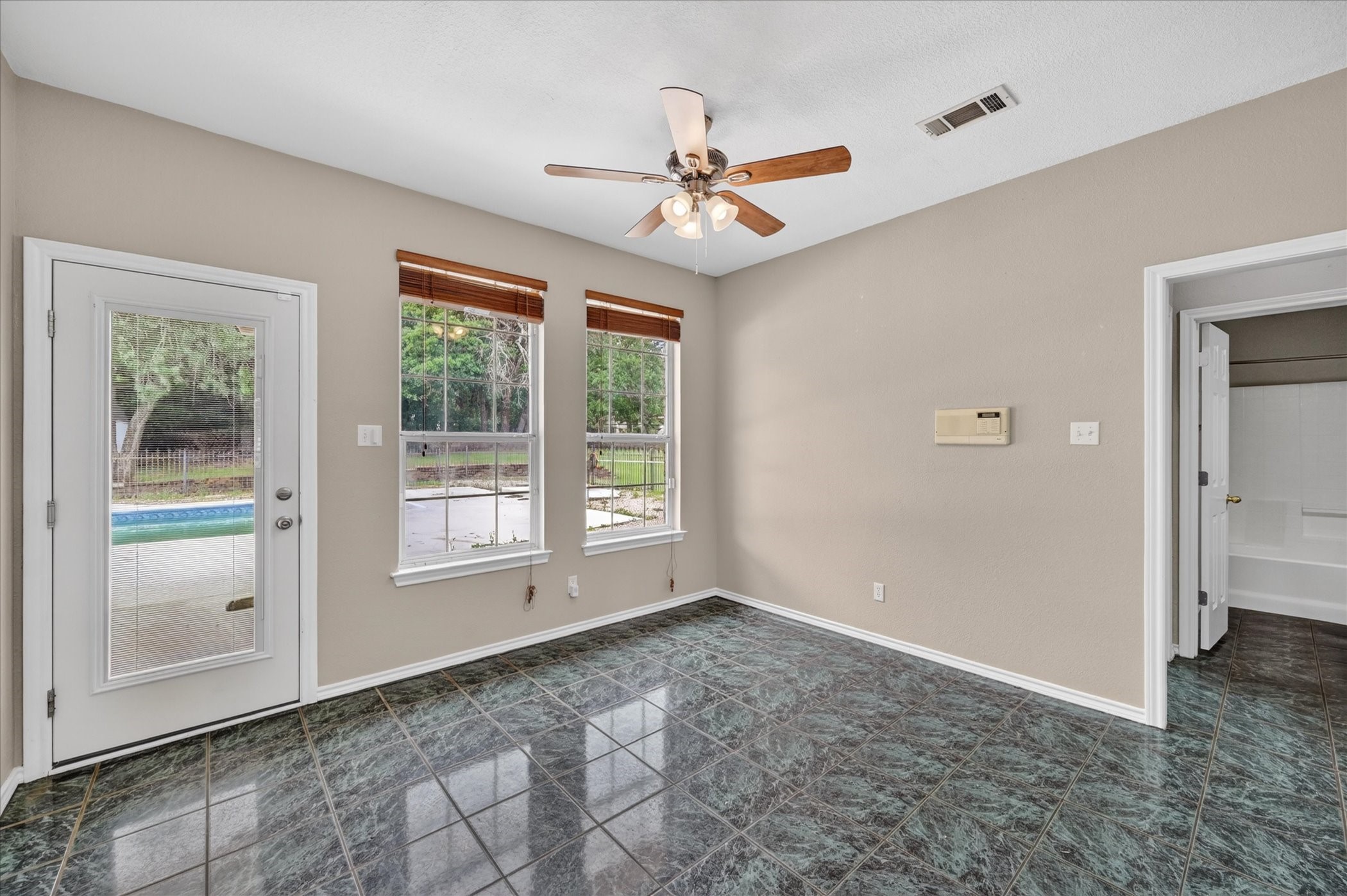 2212 Summit Drive Burleson TX 76028