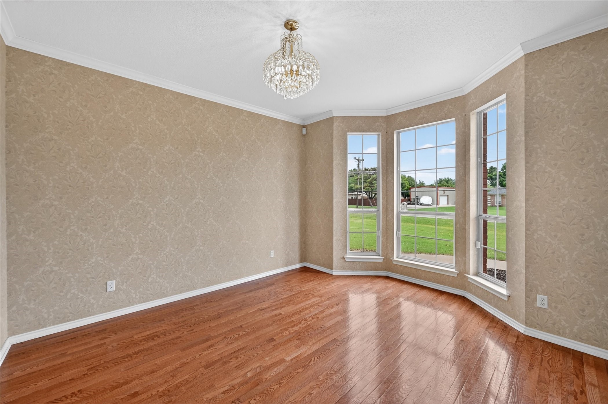 2212 Summit Drive Burleson TX 76028