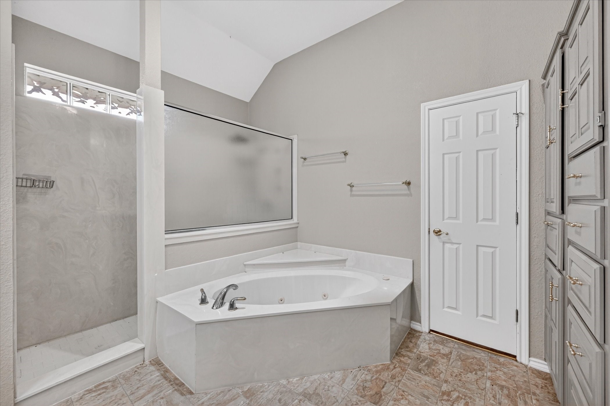 2212 Summit Drive Burleson TX 76028