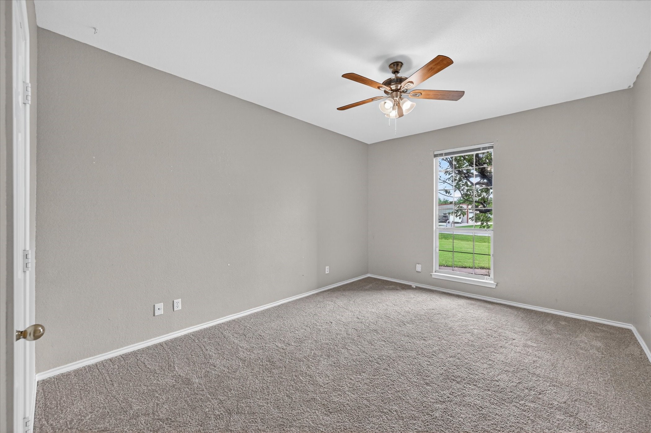 2212 Summit Drive Burleson TX 76028