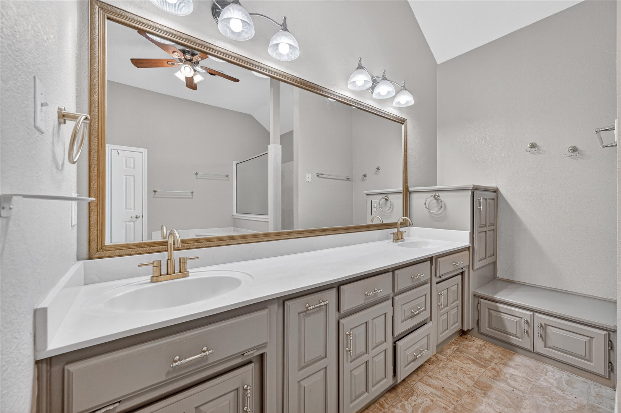 2212 Summit Drive Burleson TX 76028